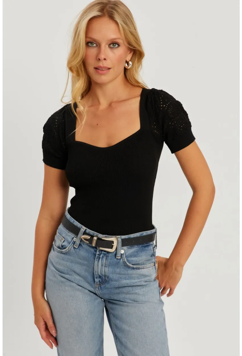 Kadın Siyah Kalp Taka Triko Bluz SMT228