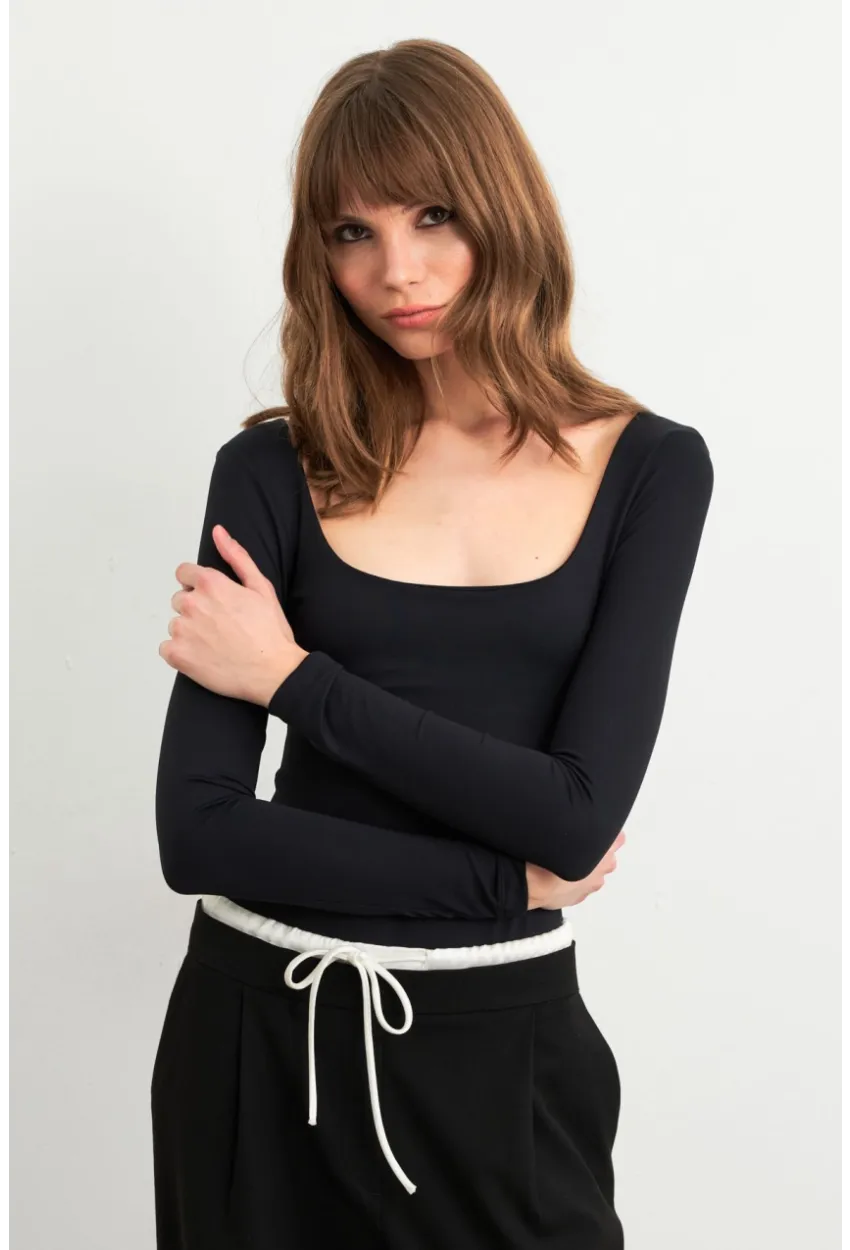 Kadın Siyah Kayık Yaka Basic Body CY352