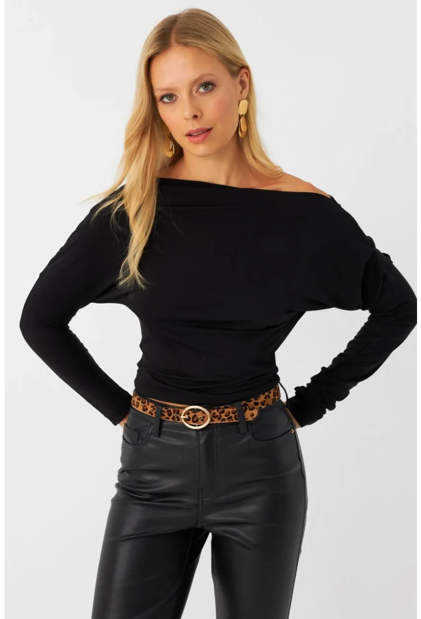 Kadın Siyah Kayık Yaka Bluz DMR382-1