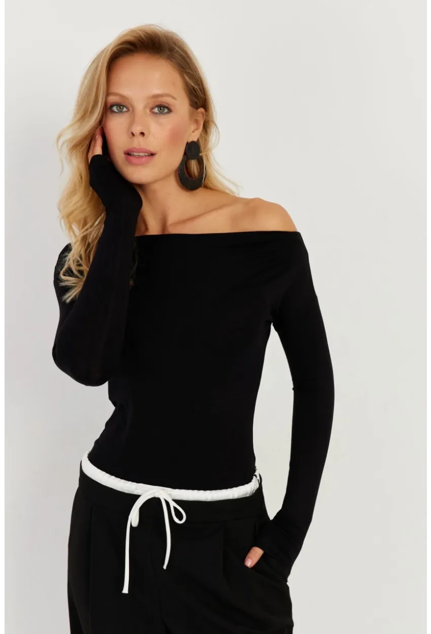 Kadın Siyah Kayık Yaka Bluz LPP1254