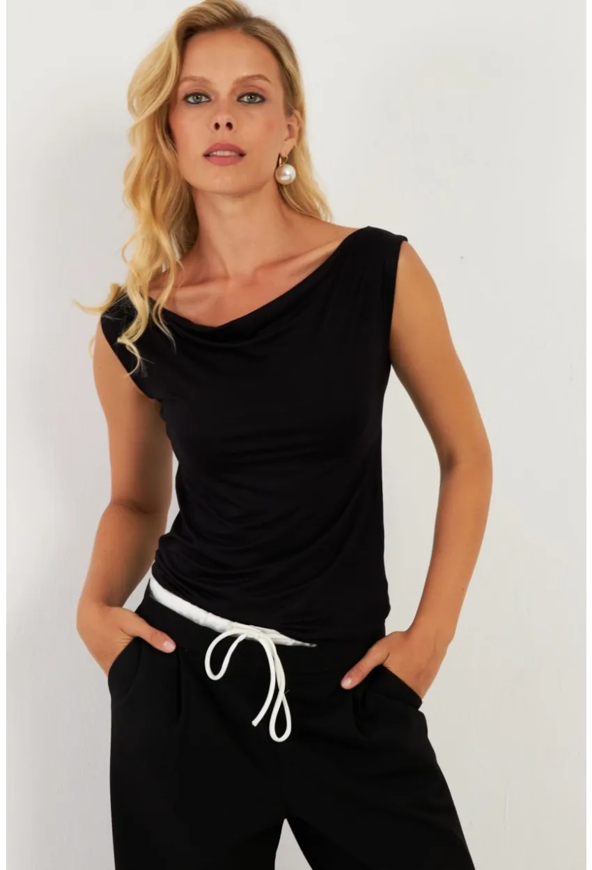 Kadın Siyah Kayık Yaka Bluz LPP1288