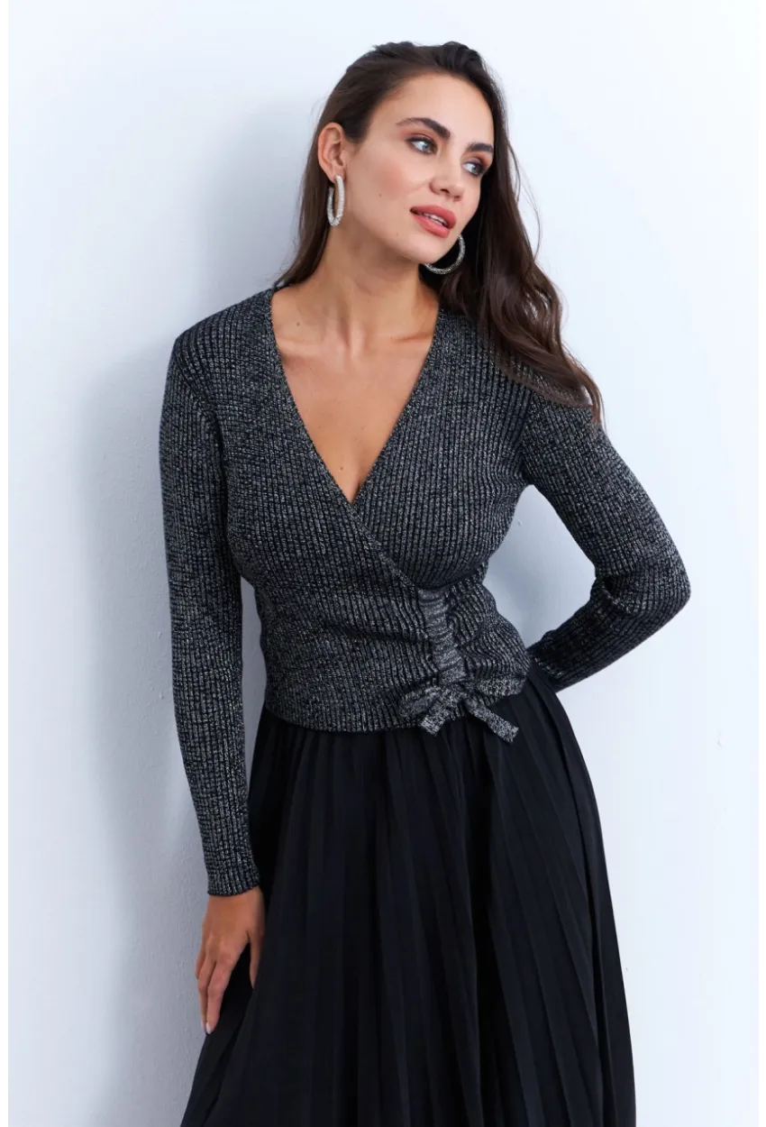 Kadın Siyah Kruvaze Büzgülü Simli Bluz KED173