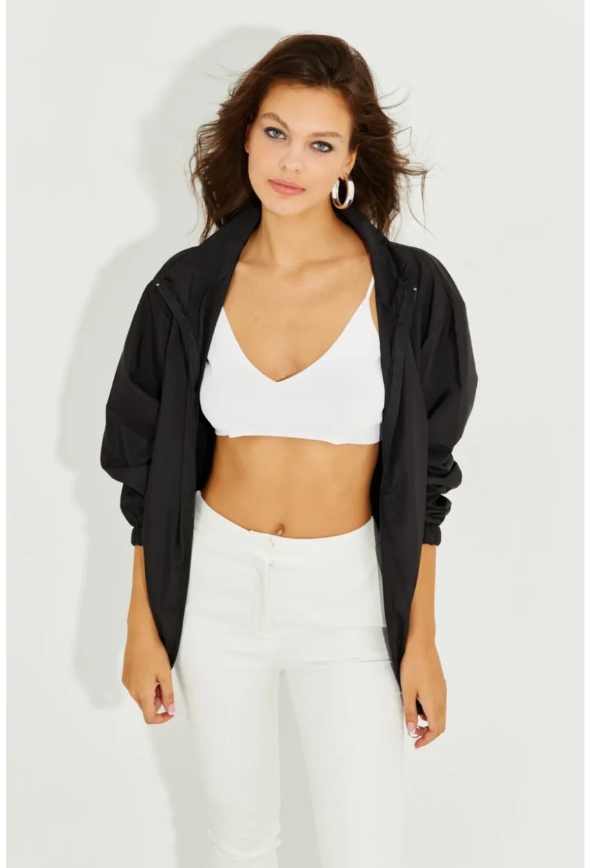 Kadın Siyah Mevsimlik İnce Yağmurluk MEN2005