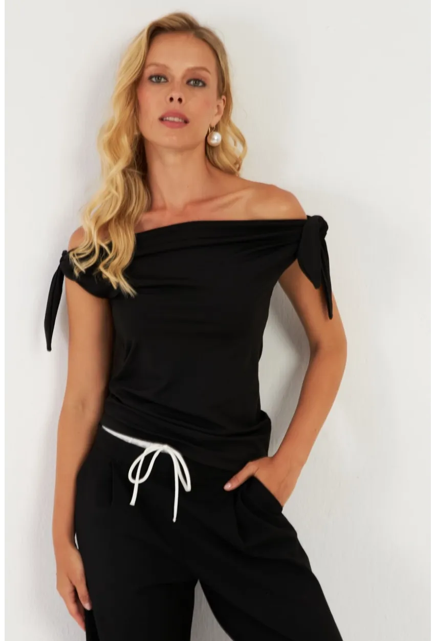 Kadın Siyah Omuz Bağlamalı Bluz EY2851