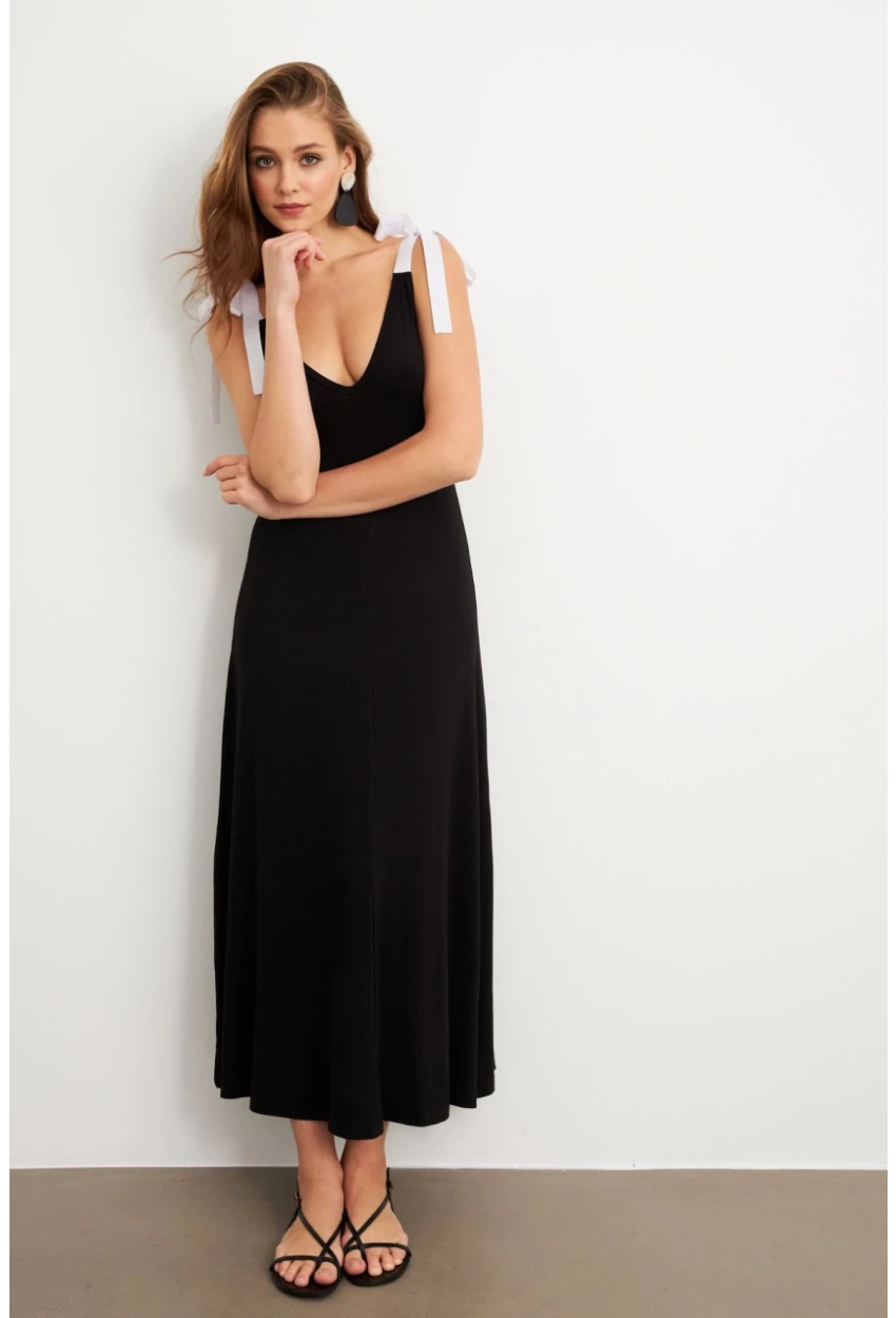 Kadın Siyah Omuz Fiyonklu V Yaka Midi Elbise EY3091