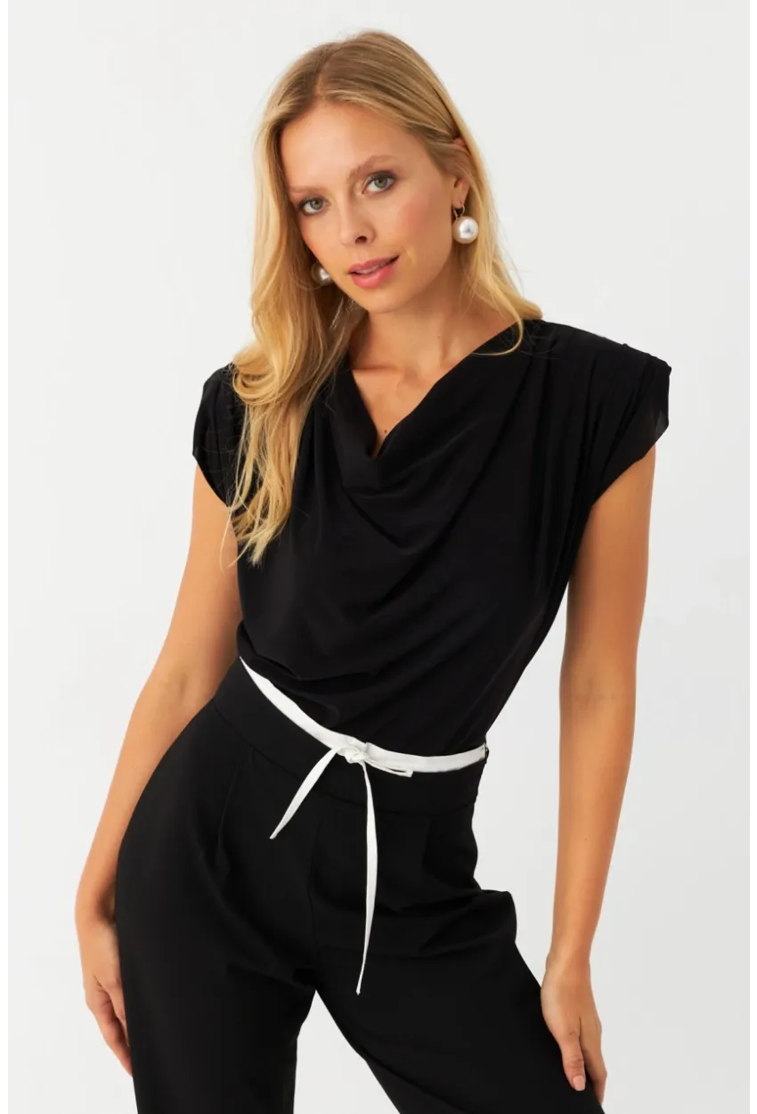 Kadın Siyah Omuzları Vatkalı Degaje Bluz ELT3234