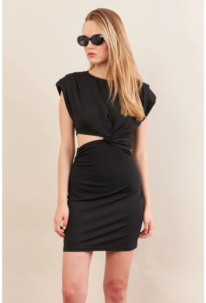 Kadın Siyah Omuzları Vatkalı Pencereli Mini Elbise İRE103