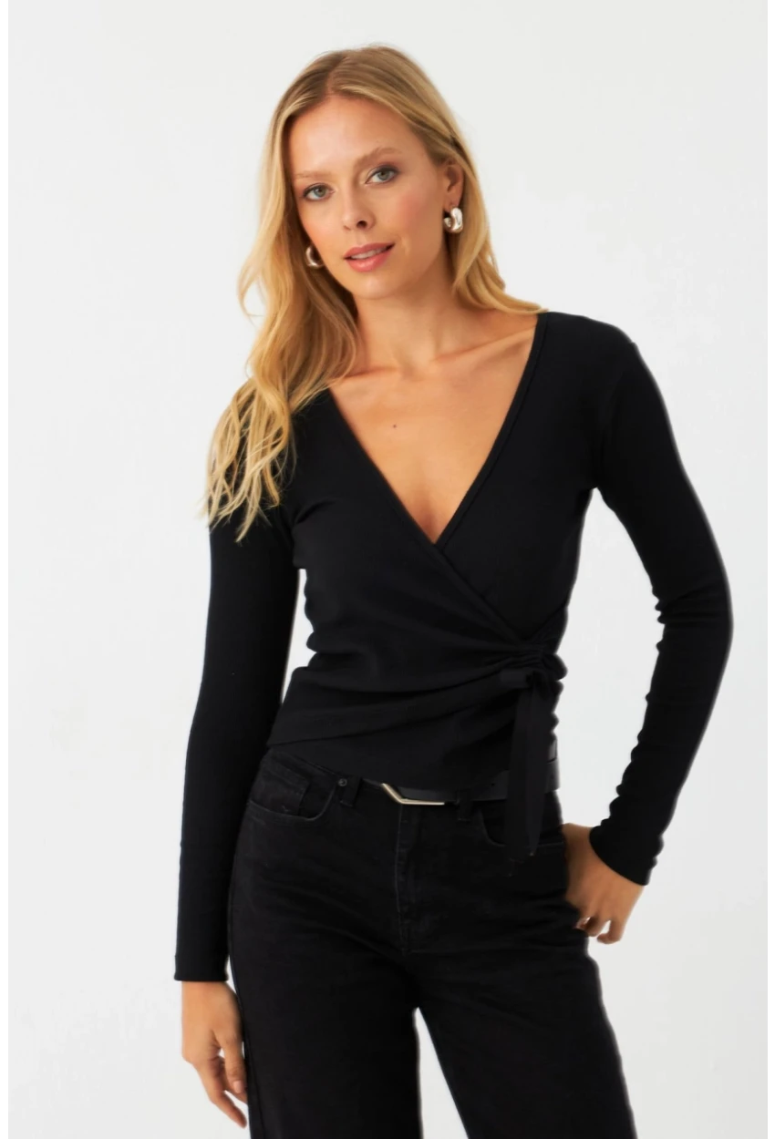 Kadın Siyah Önü Büzülebilir Kruvaze Kaşkorse Bluz EY2998