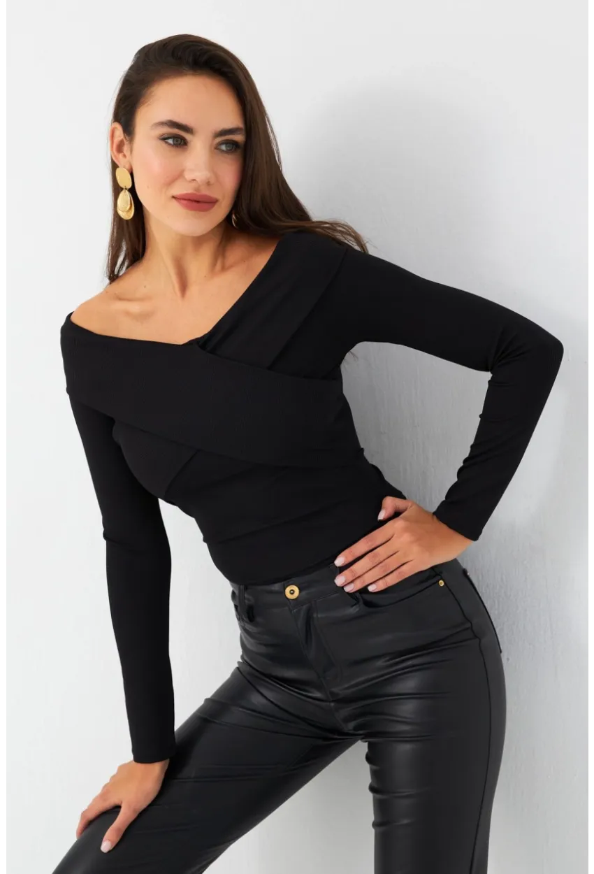 Kadın Siyah Önü Çapraz Bluz CG389