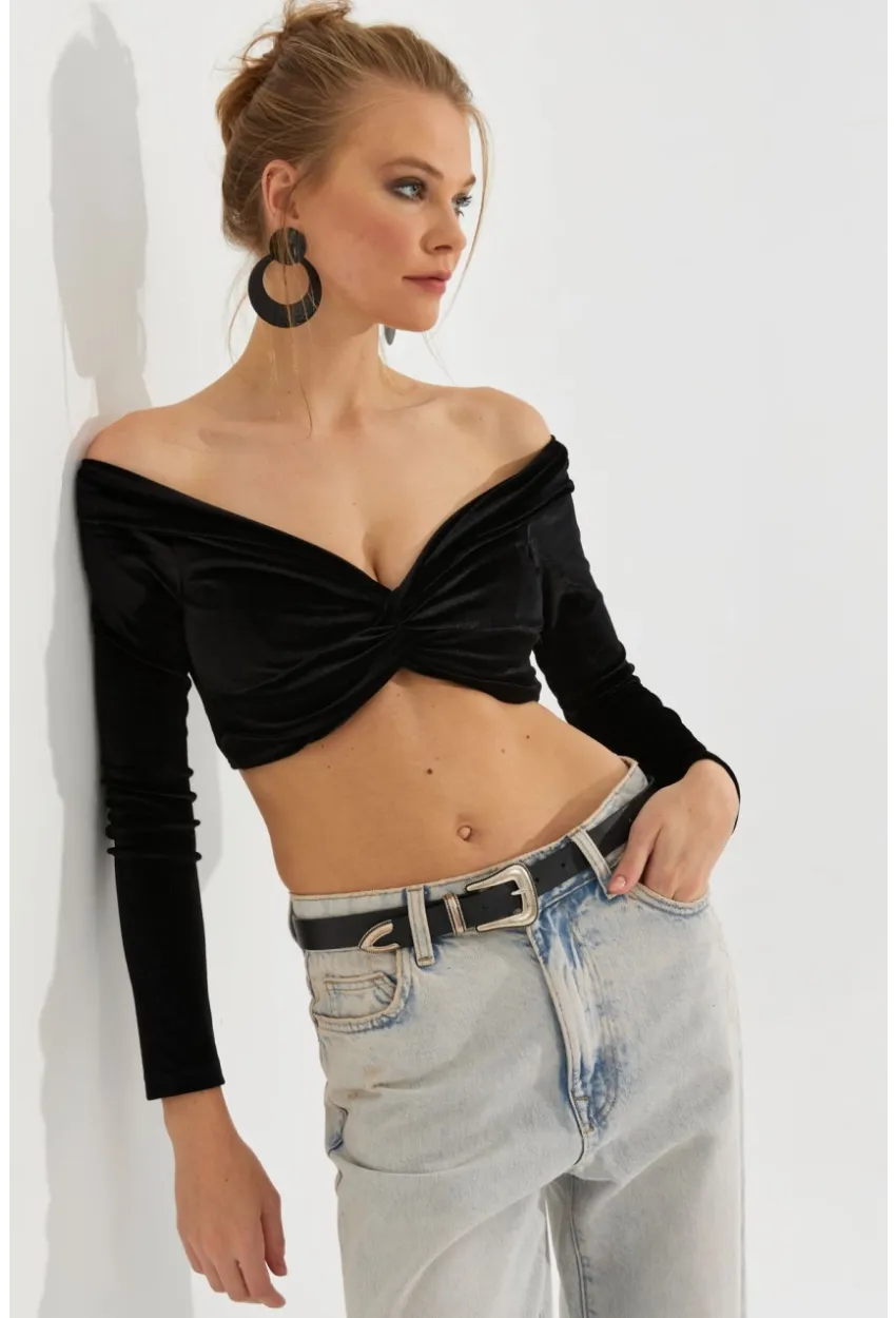 Kadın Siyah Önü Düğümlü Kadife Crop Bluz B2853
