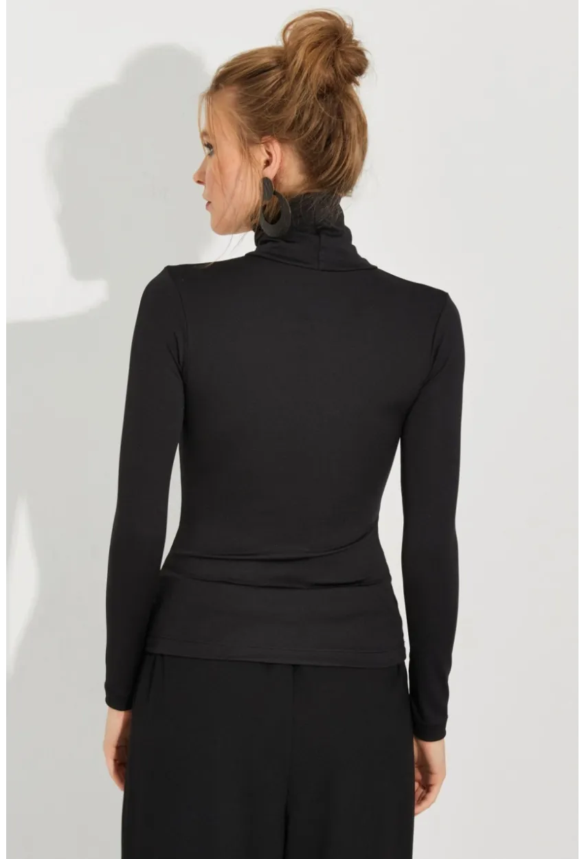 Kadın Siyah Pencereli Balıkçı Bluz EY2587