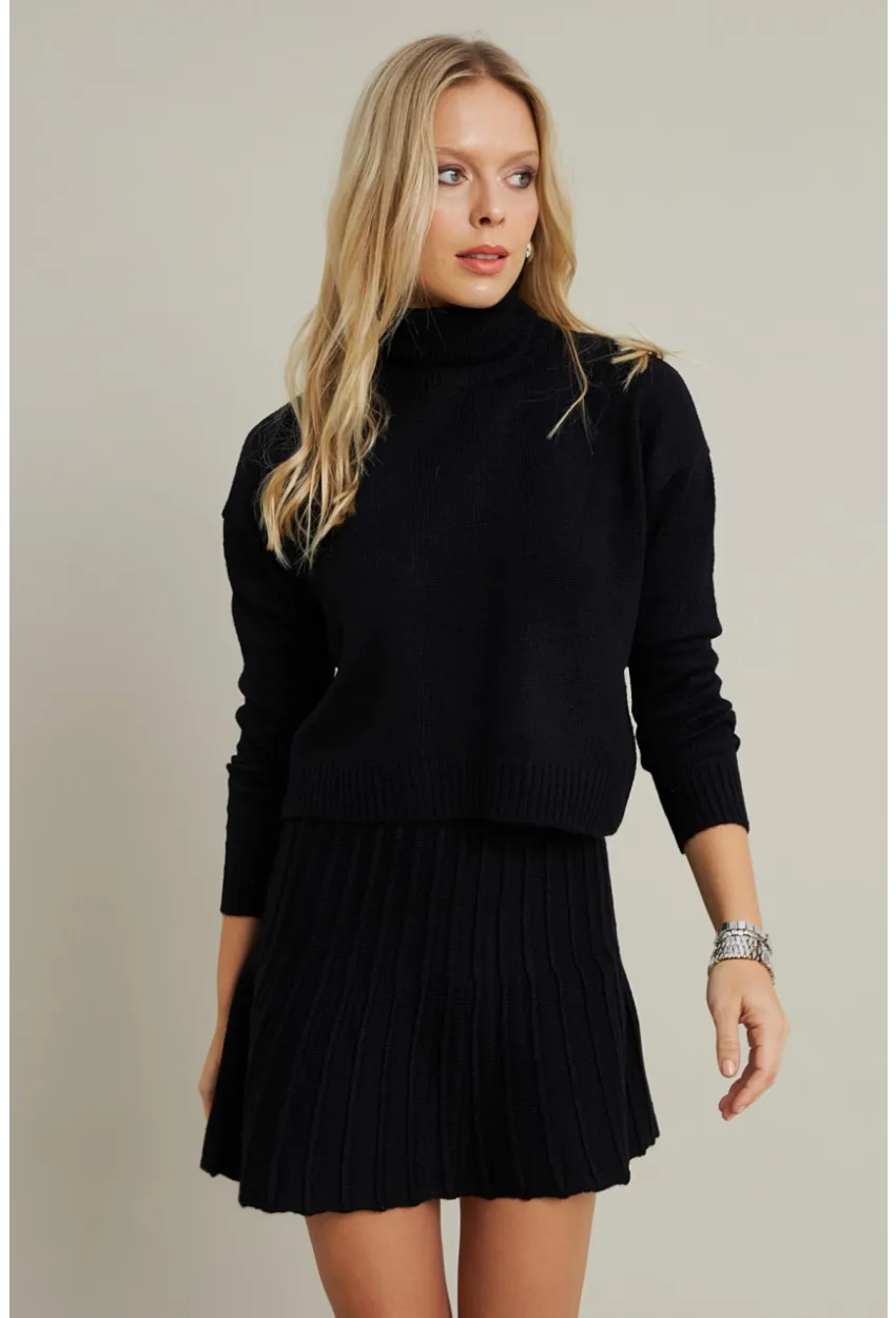 Kadın Siyah Pileli Etekli Alt Üst Takım ELT164