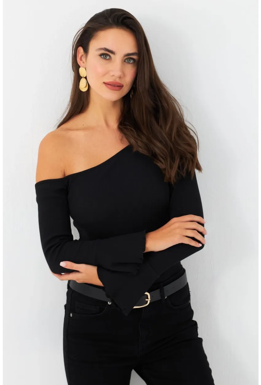 Kadın Siyah Prenses Kol Kaşkorse Bluz TF34