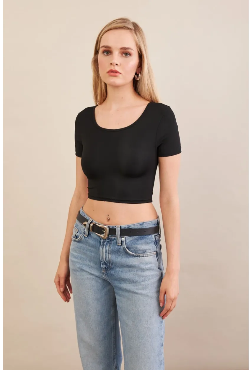 Kadın Siyah Sırtı Açık Crop Bluz AN6038