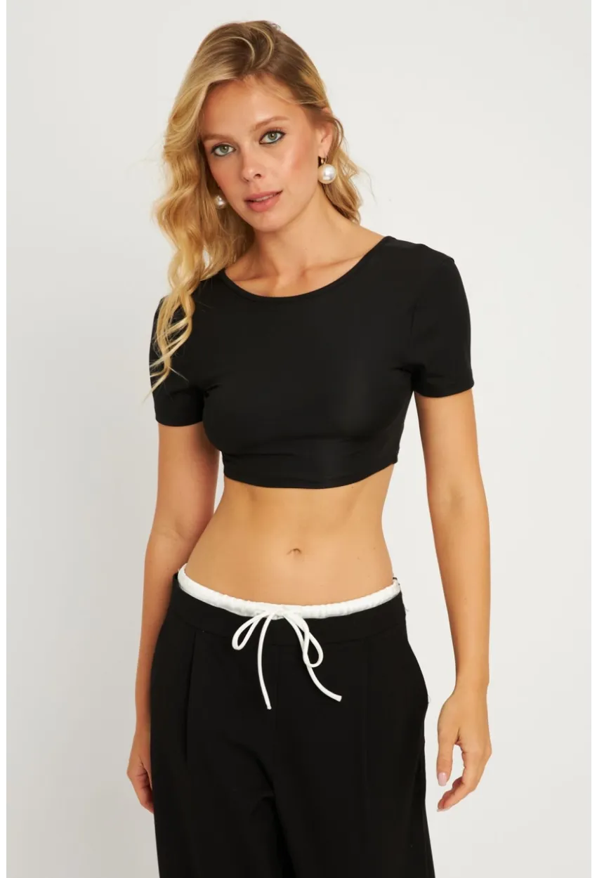 Kadın Siyah Sırtı Açık Crop Bluz CG358