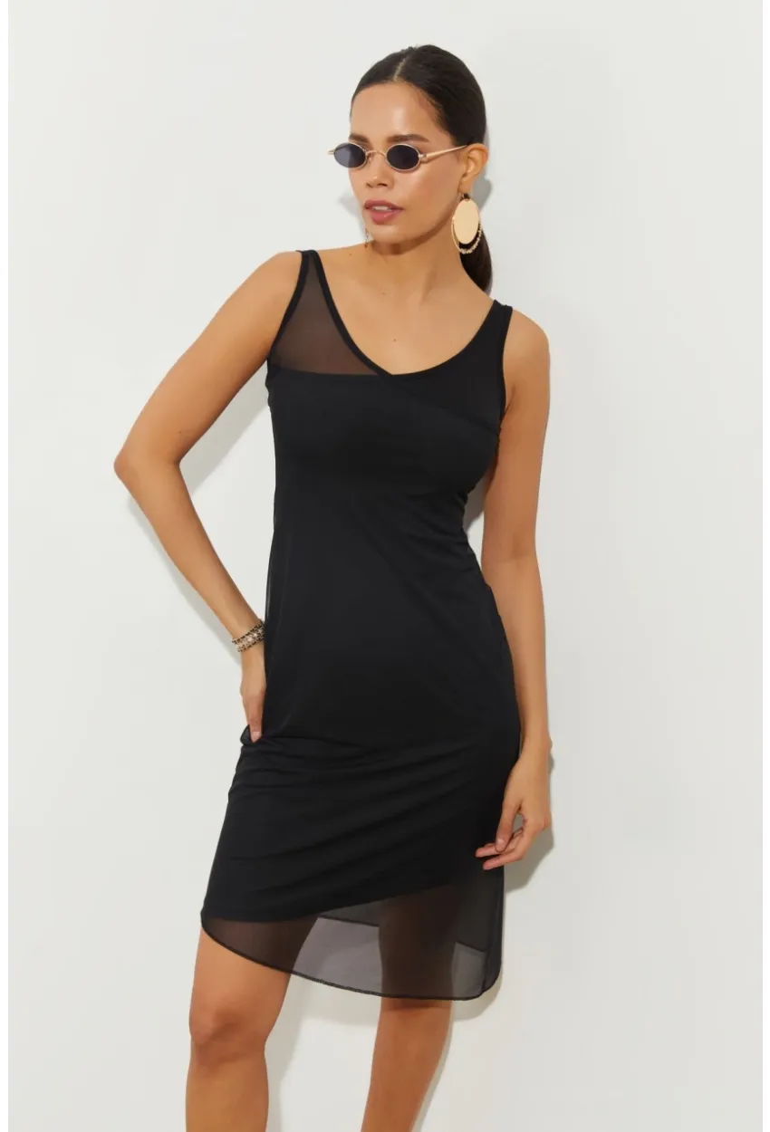 Kadın Siyah Tül Detaylı Asimetrik Mini Elbise B2475