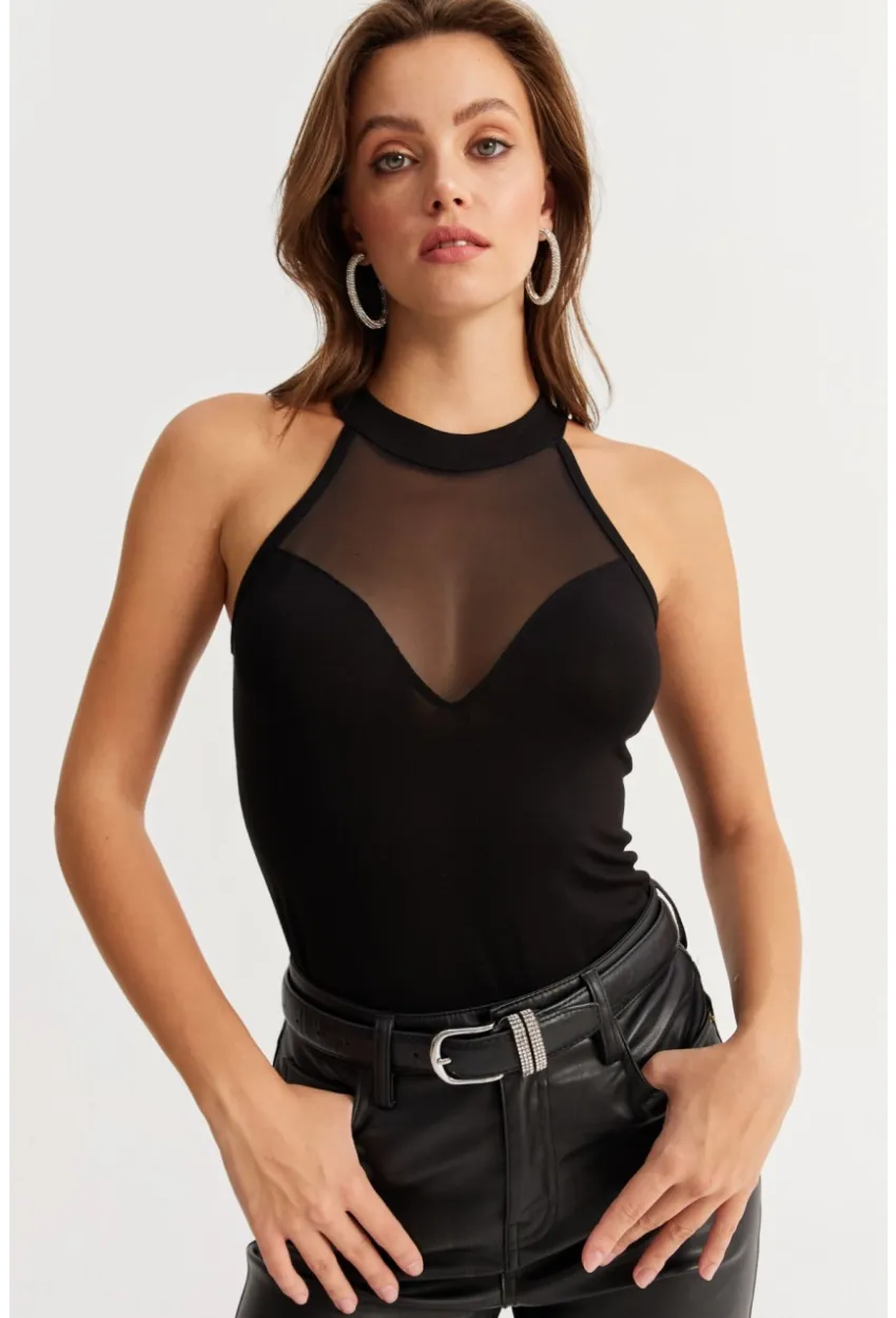 Kadın Siyah Üstü Tül Halter Yaka Bluz EY2922