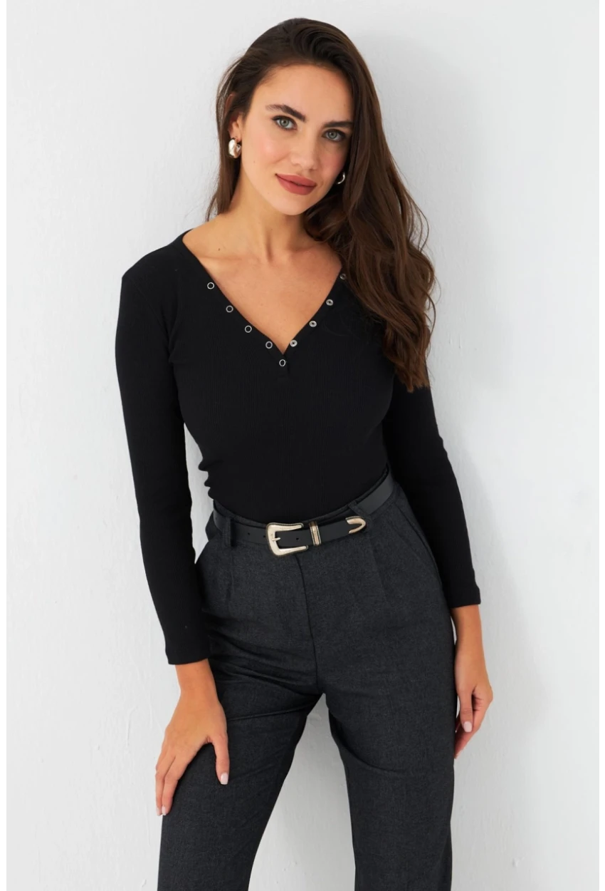 Kadın Siyah V Yaka Çıtçıtlı Kaşkorse Bluz MTF43