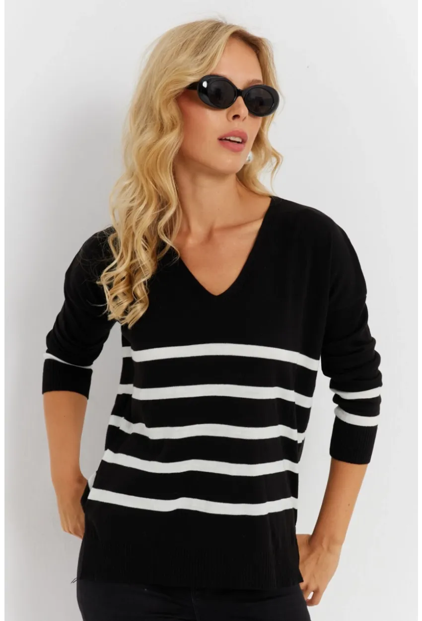 Kadın Siyah V Yaka Çizgili Triko Kazak YİL550