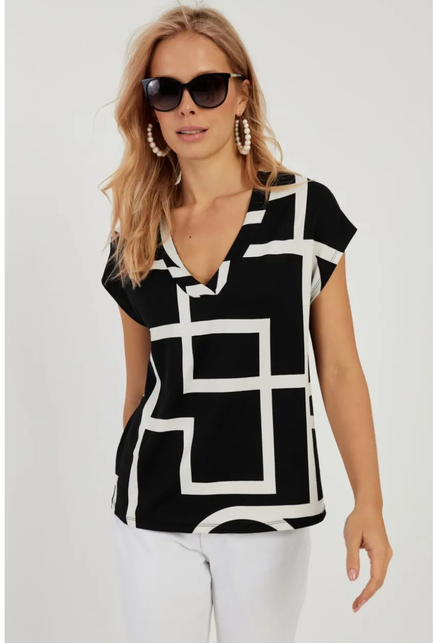 Kadın Siyah V Yaka Desenli Bluz AYD293