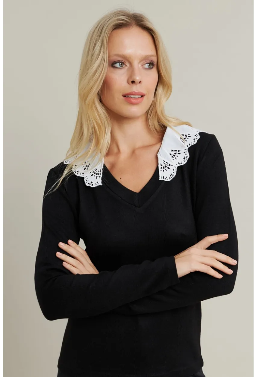 Kadın Siyah Yaka Detaylı Bluz MQS5046