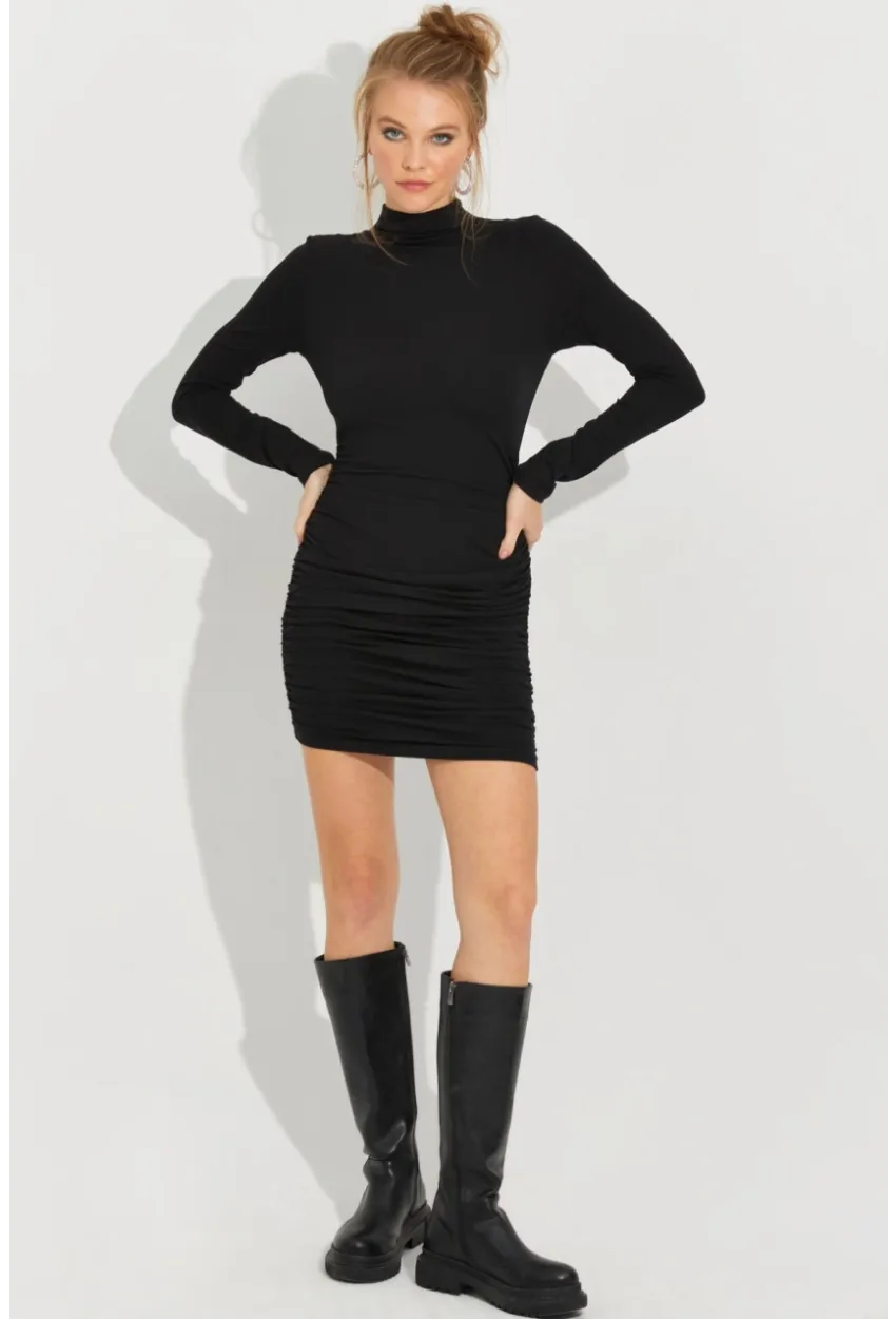 Kadın Siyah Yanları Büzgülü Mini Elbise B2825