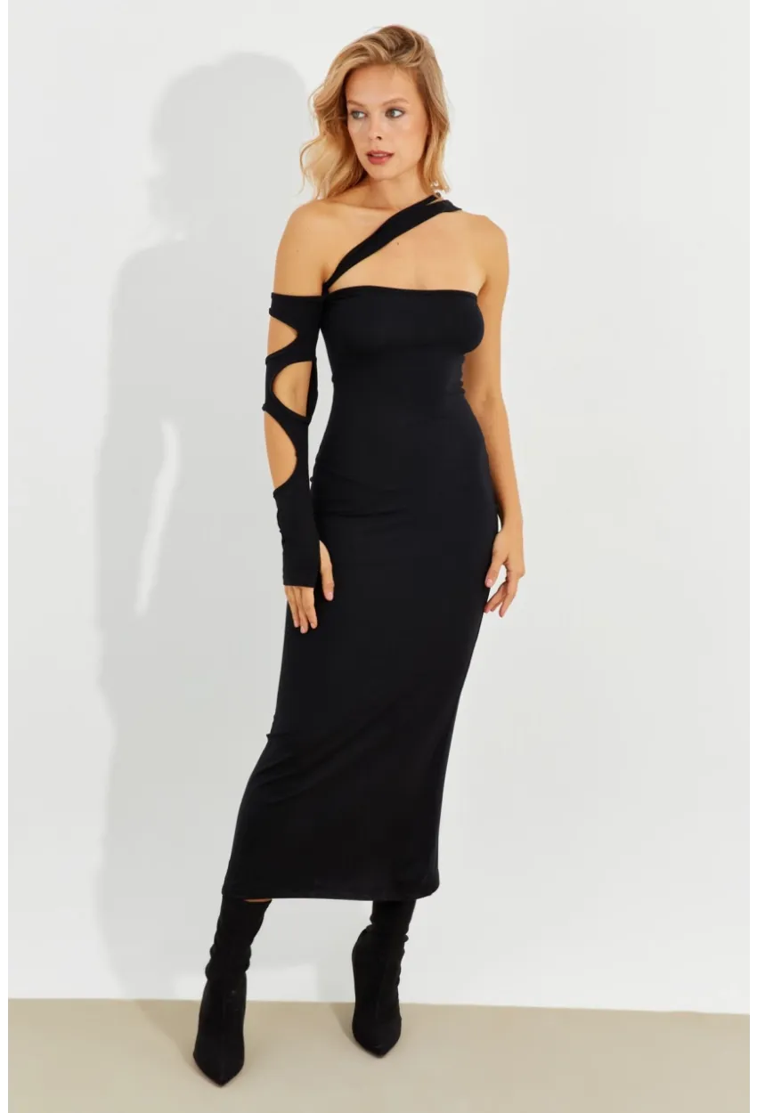 Kadın Siyah Yarım Balıkçı Dekolte Maxi Elbise B2014