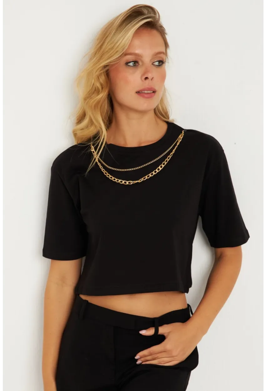 Kadın Siyah Zincir Aksesuarlı Kısa T-Shirt HT109