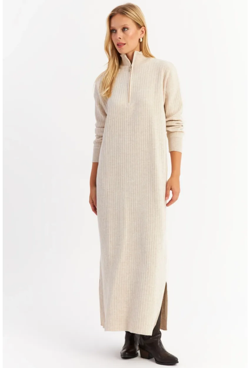 Kadın Taş Yakası Fermuarlı Triko Maxi Elbise MNUV10