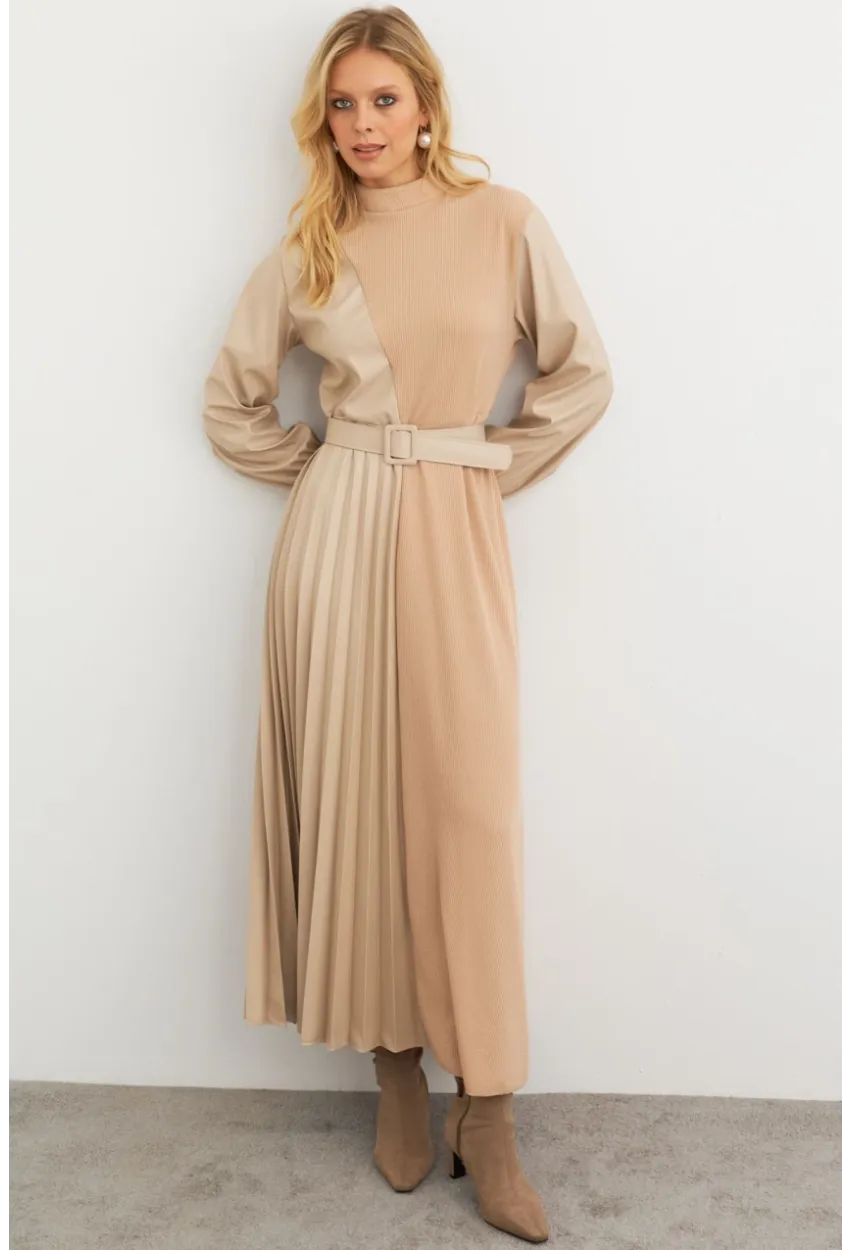 Kadın Vanilya Suni Deri Bloklu Pilili Maxi Elbise MALZ100