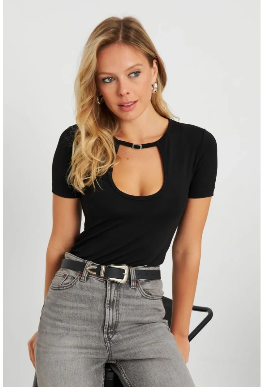 Kadın Aksesuarlı Bluz Siyah EY2734