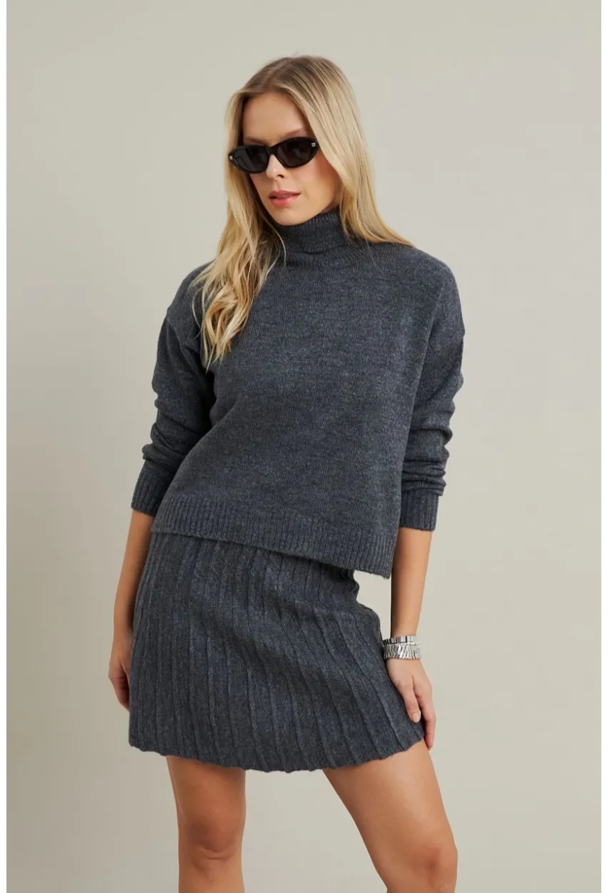 Kadın Antrasıt Pileli Etekli Alt Üst Takım ELT12001