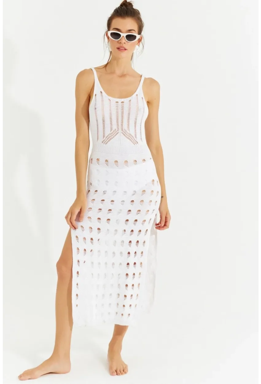 Kadın Beyaz Ajurlu Triko Maxi Elbise SF2504