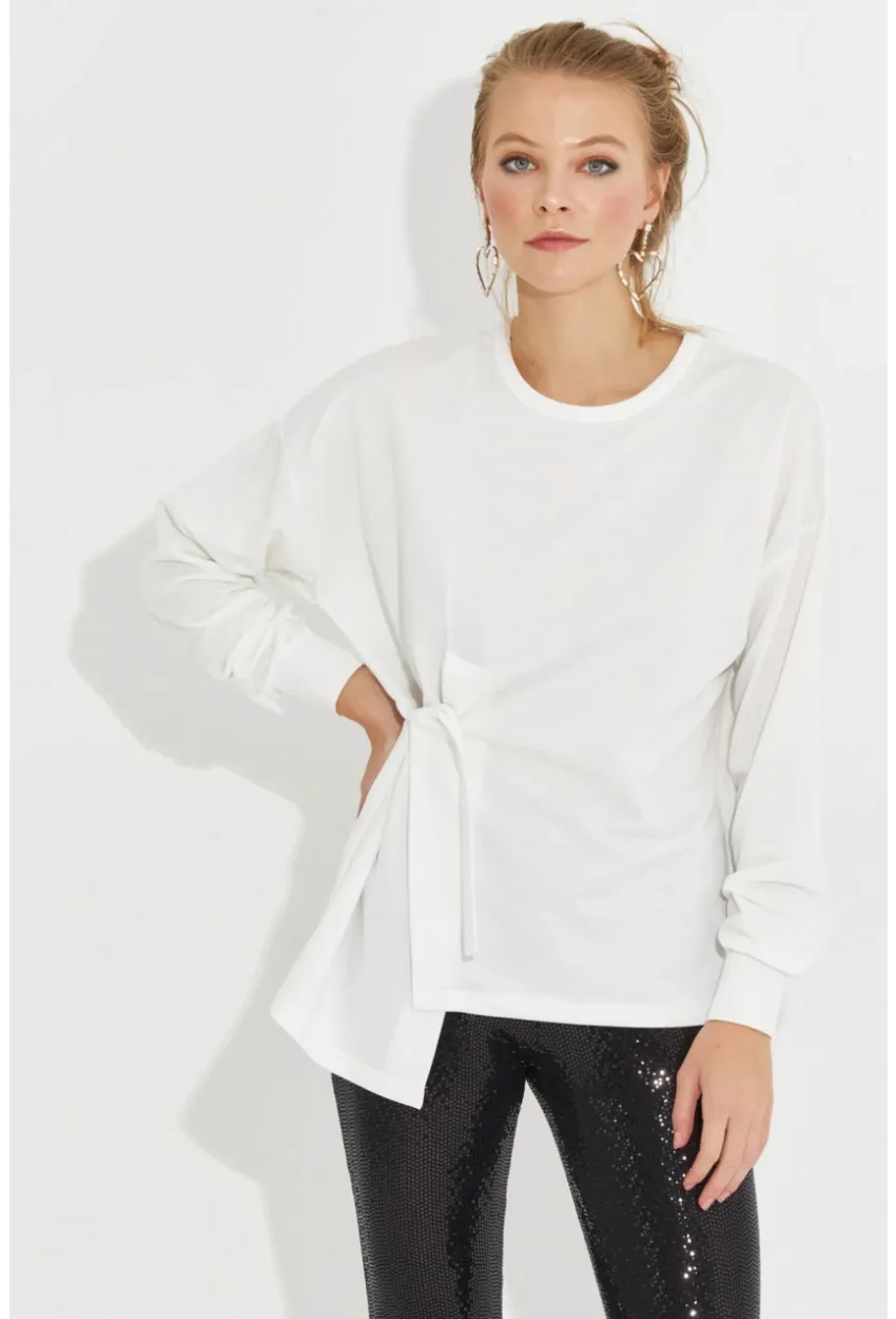 Kadın Beyaz Bağlamalı Sweatshirt Yİ2493