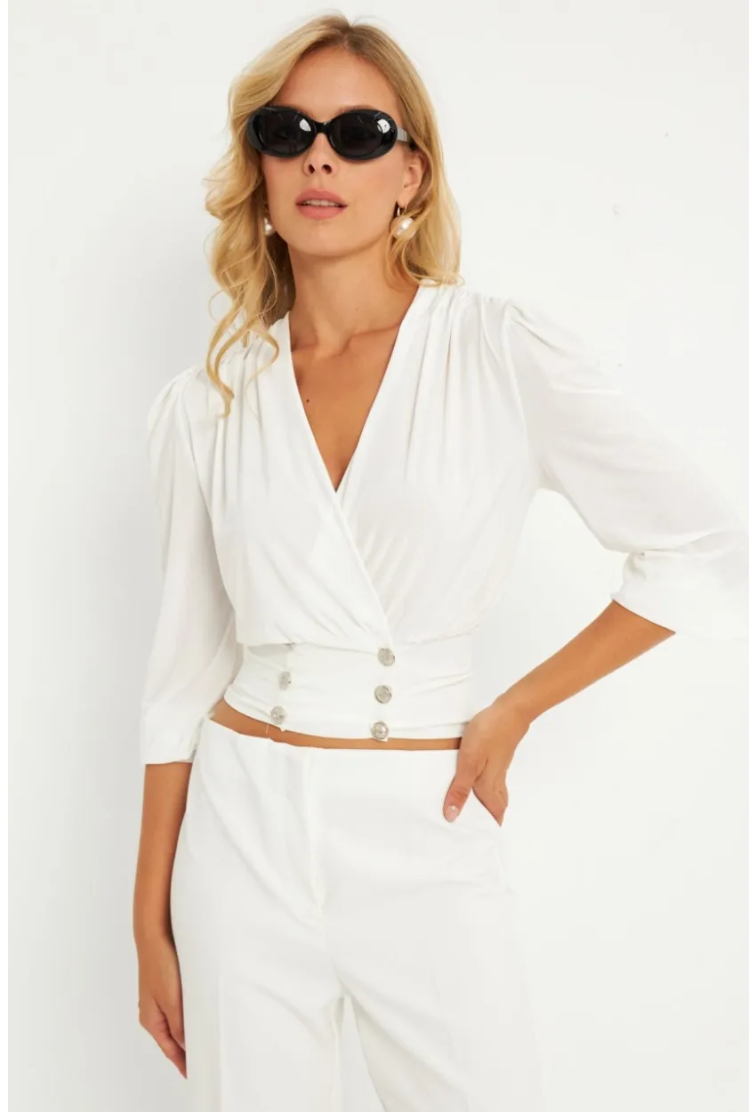 Kadın Beyaz Düğme Detaylı Kruvaze Bluz ELT3188