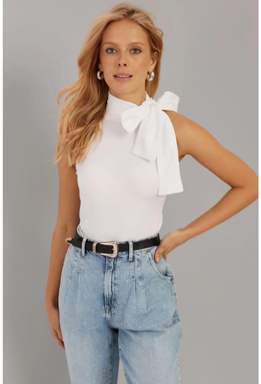 Kadın Beyaz Fiyonklu  Bluz EY2726