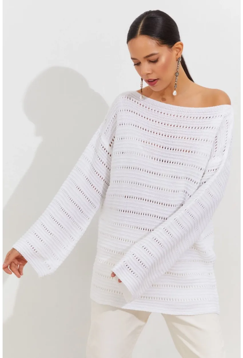 Kadın Beyaz İspanyol Kol Ajurlu Triko Uzun Bluz SMT199