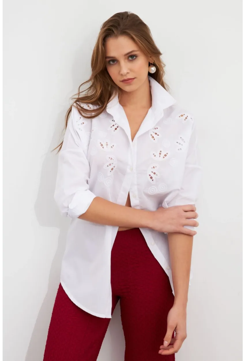 Kadın Beyaz Nakışlı Gömlek DAF5017
