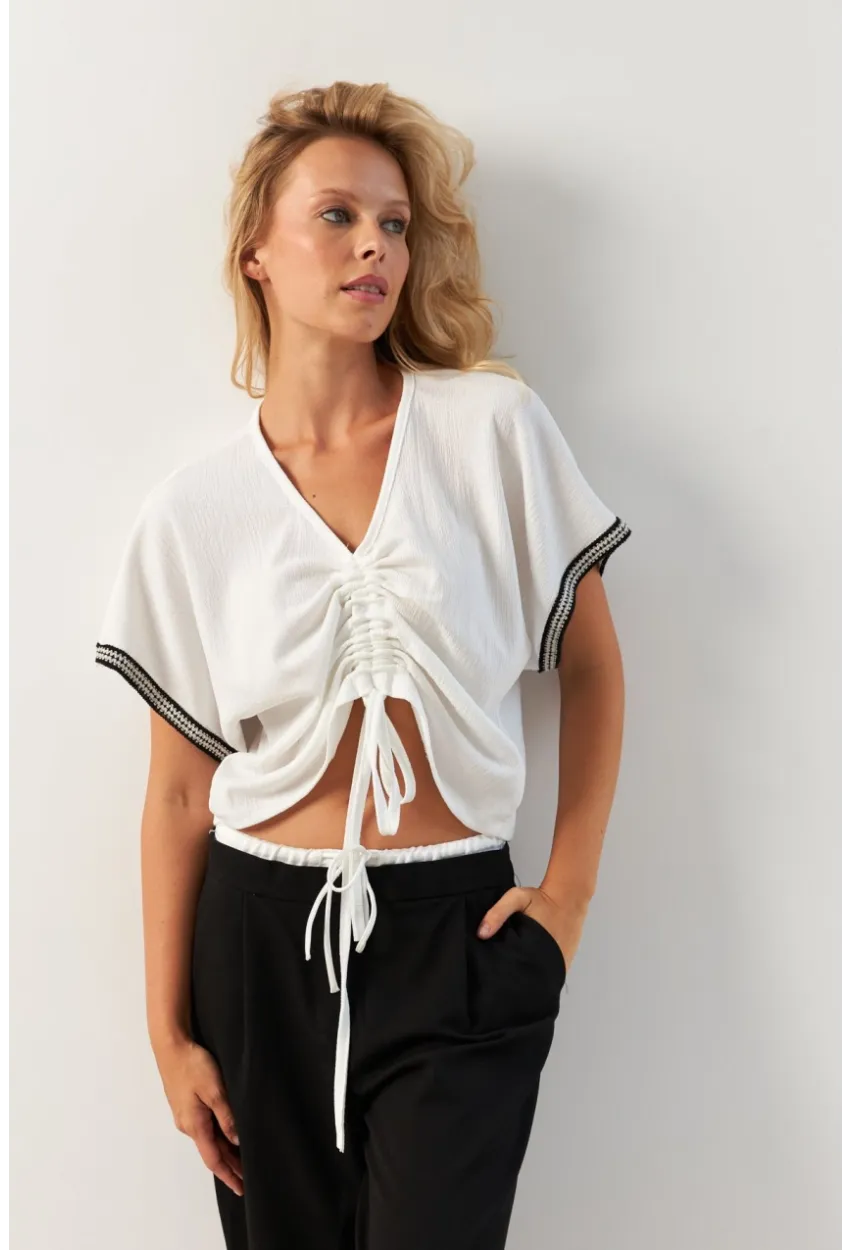Kadın Beyaz Önü Büzgülü Bluz XL2039
