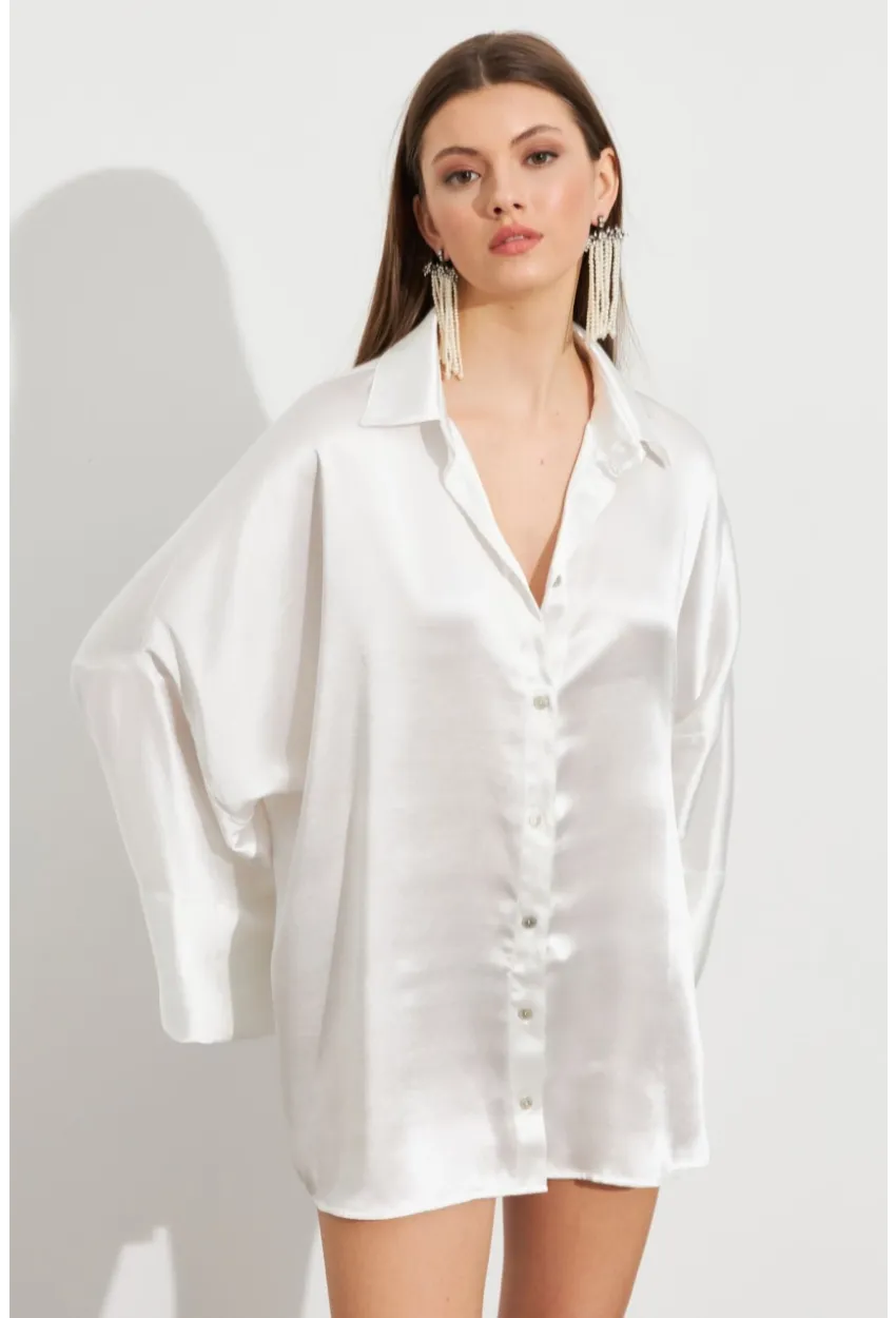 Kadın Beyaz Oversize Gömlek ROP106