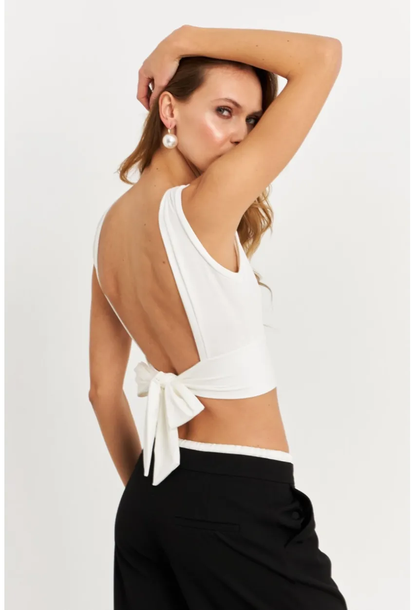 Kadın Beyaz Sırt Bağlamalı Crop Bluz EY2733