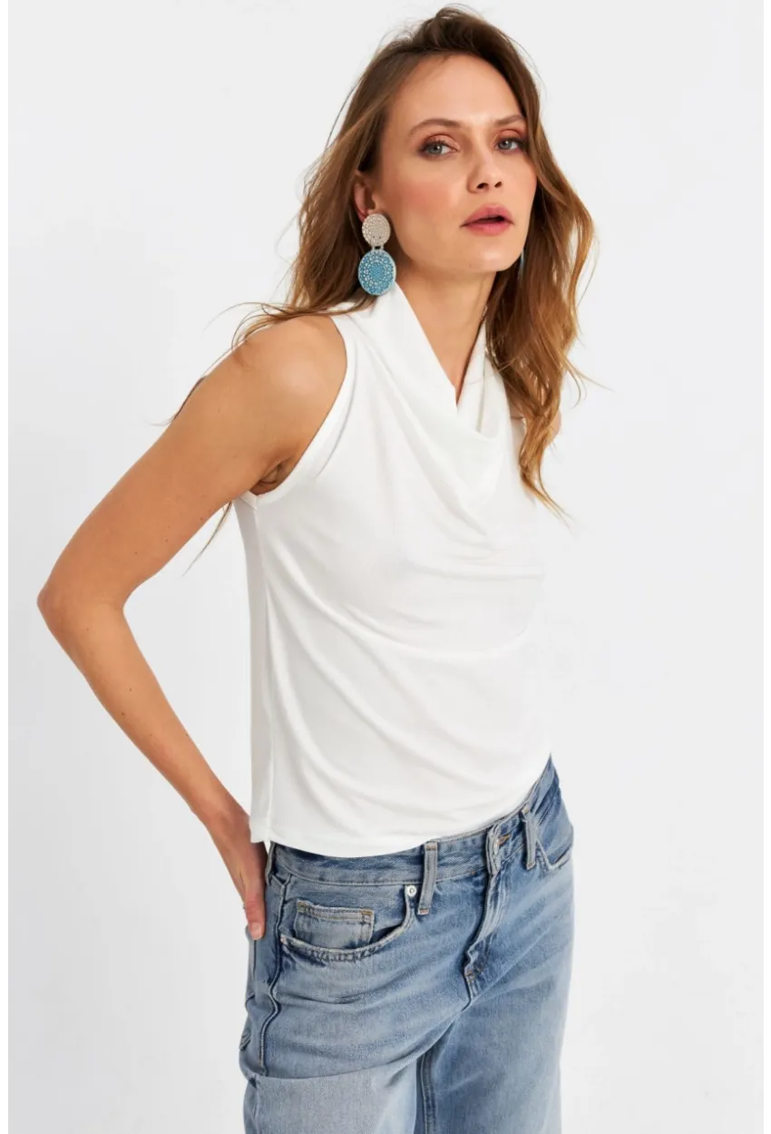 Kadın Beyaz Sırt Pencereli Desenli Bluz LPP1021