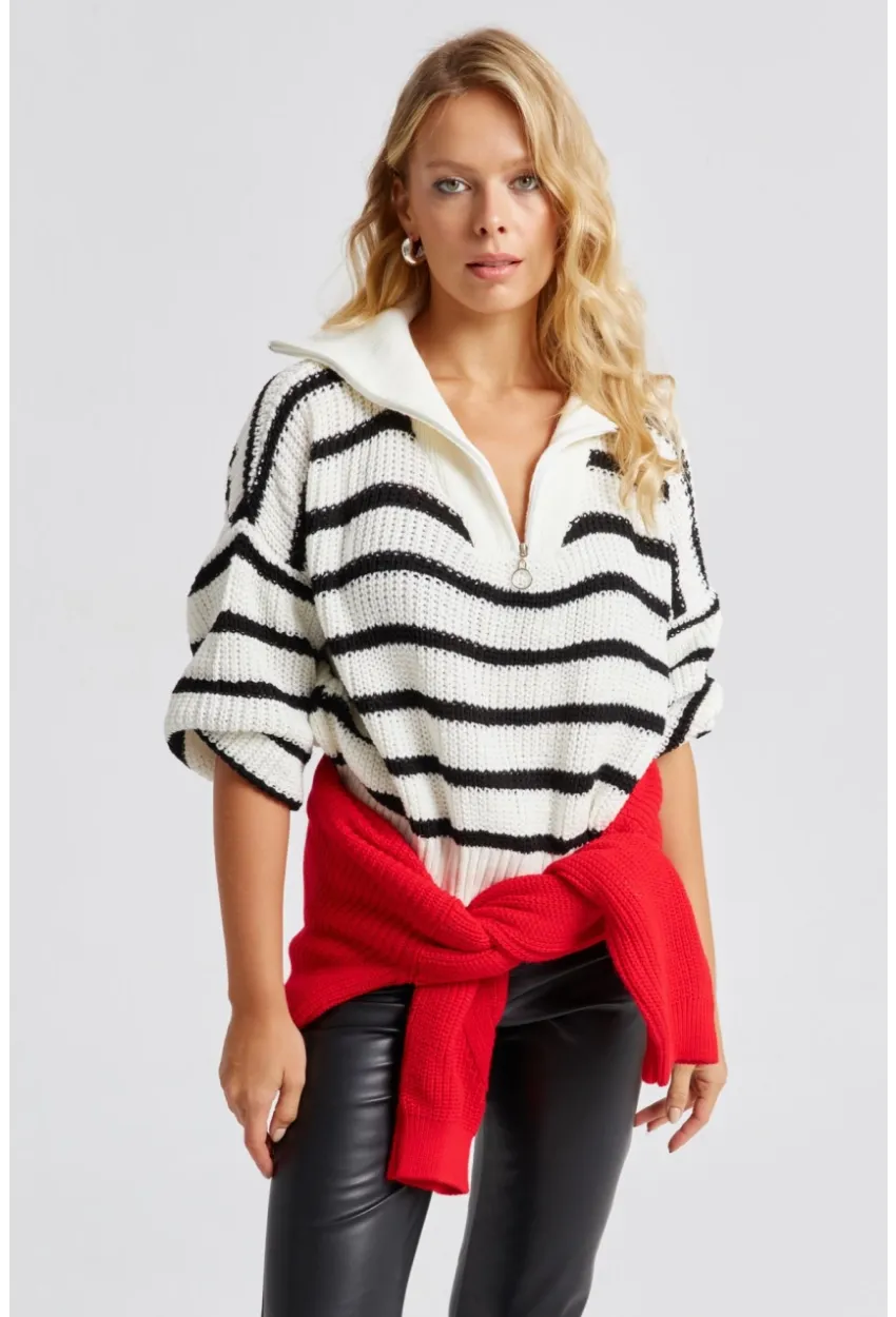 Kadın Beyaz-Siyah Fermuarlı Çizgili Kazak MSS133