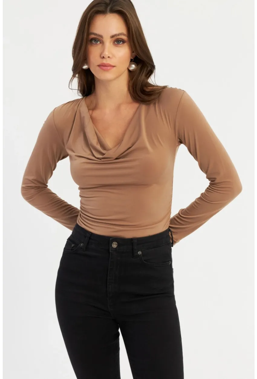 Kadın Camel Degaje Yaka Büzgülü Bluz FRY2248