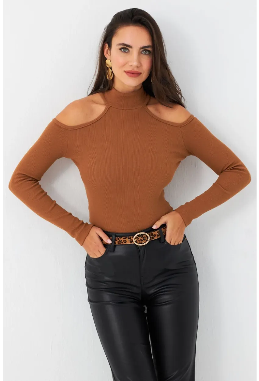 Kadın Camel Omuzları Açık Kaşkorse Bluz EY2590