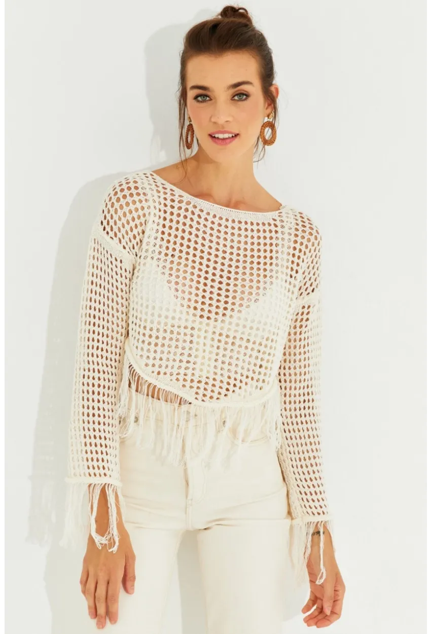 Kadın Ekru Ajurlu Püsküllü Triko Bluz KZ2462