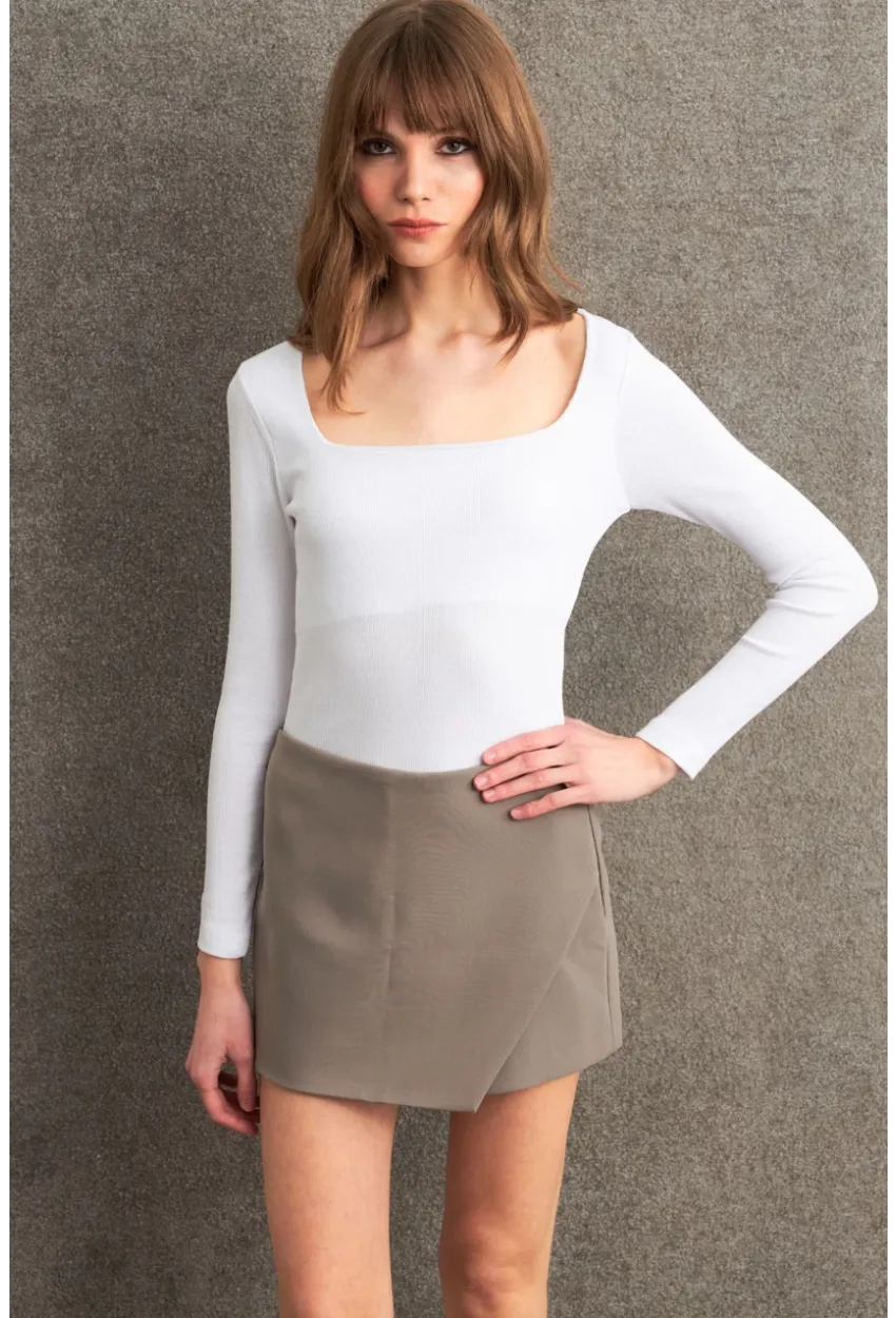 Kadın Ekru Kare Yaka Kaşkorse Bluz GA101