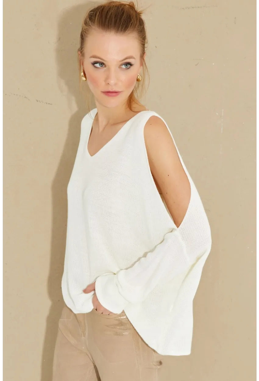 Kadın Ekru Kolu Yırtmaçlı Triko Bluz SMT221