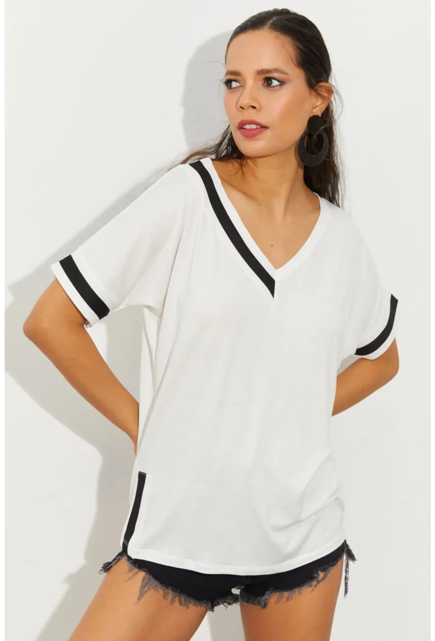 Kadın Ekru Kontrast T-Shirt ST396