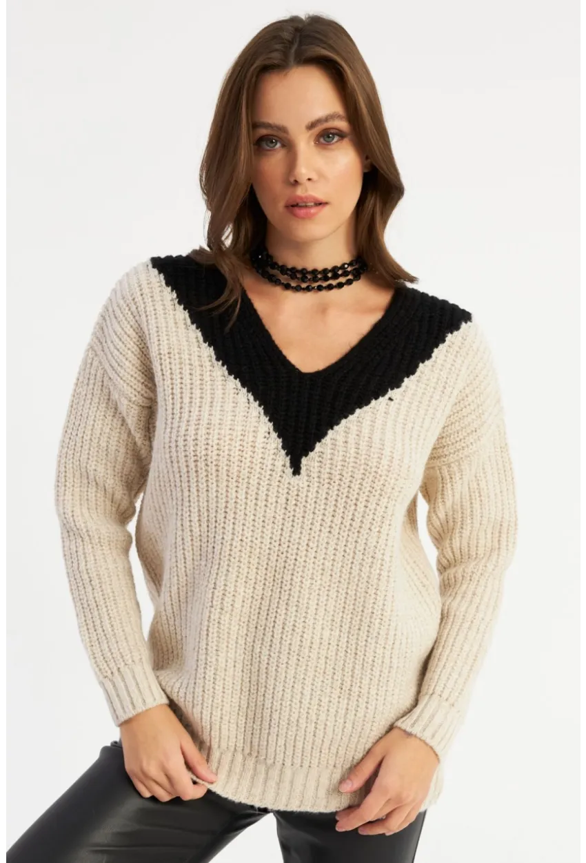 Kadın Ekru-Siyah V Yaka Triko Kazak SMT2434
